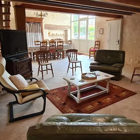 펜션 Dependance Chateau De La Beauze Les Lèves-et-Thoumeyragues