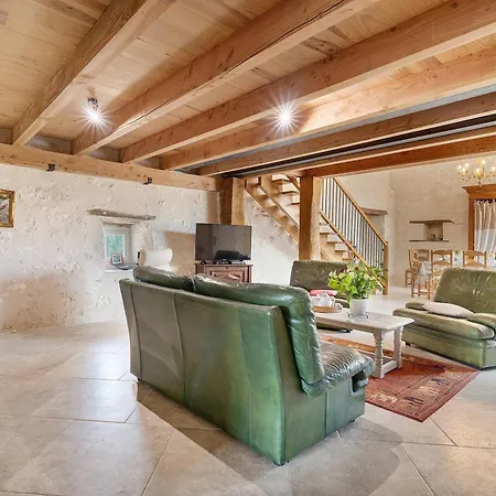 Dependance Du Chateau De La Beauze 別荘